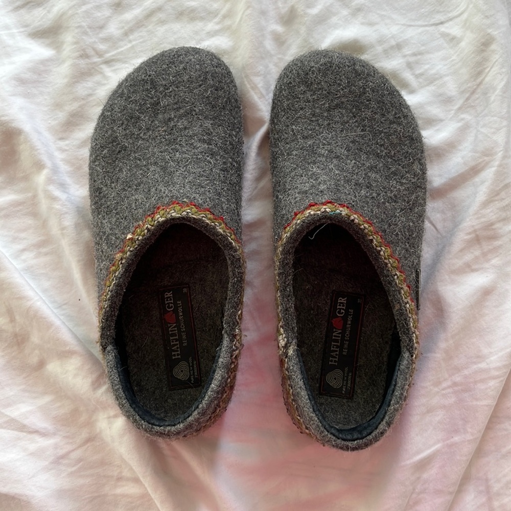 Halflinger wool clogs